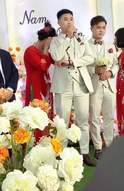 Đám cưới gây sốt của cặp đôi nam ở Yên Bái: Chú rể chỉ nói vài câu mà khiến ai nấy cũng phải xúc động rơi nước mắt - Ảnh 3